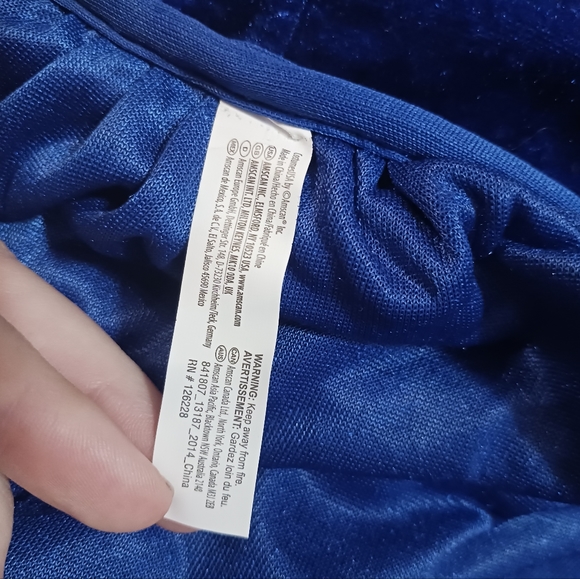 CostumeUSA Blue Velvet Full Length Hooded Cape Halloween Cosplay - Picture 6 of 6